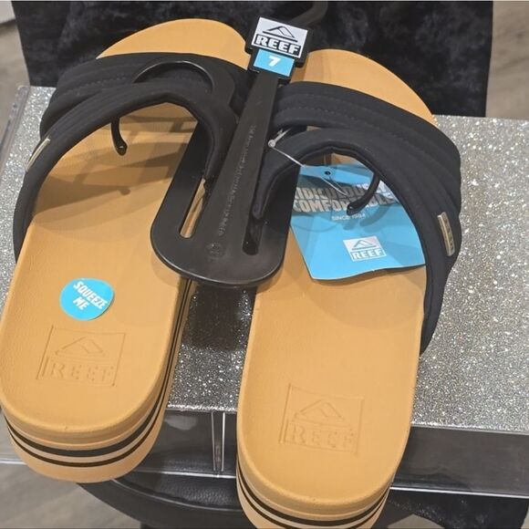 Reef Kaia 2-Bar Slide Sandals- Black - Picture 7 of 8